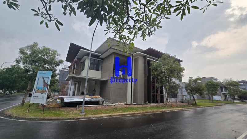 dijual rumah komplek citraland gama