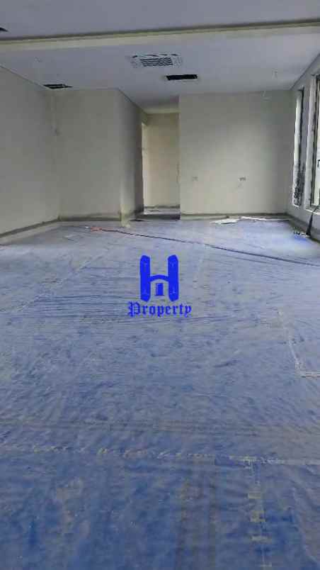 dijual rumah komplek citraland gama