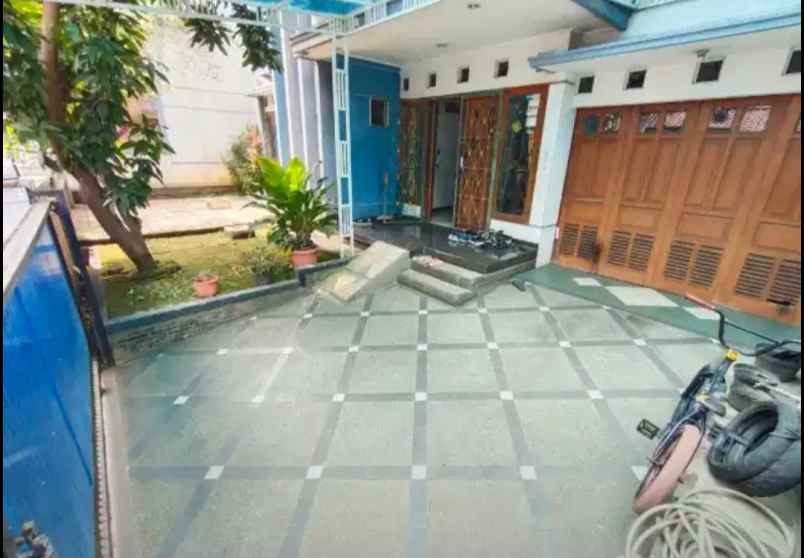 dijual rumah komplek duta kranji