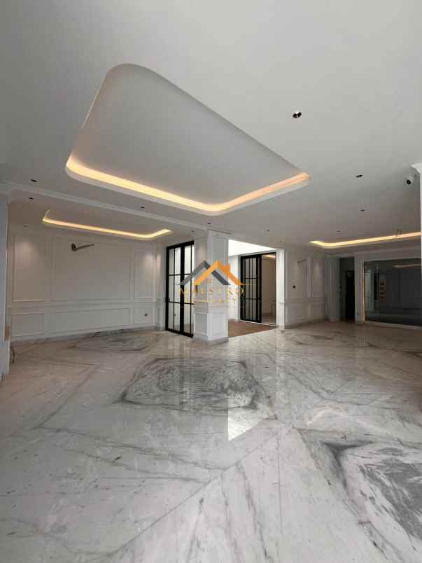 dijual rumah komplek graha metropolitan