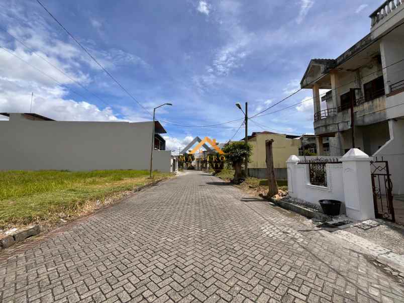 dijual rumah komplek graha metropolitan