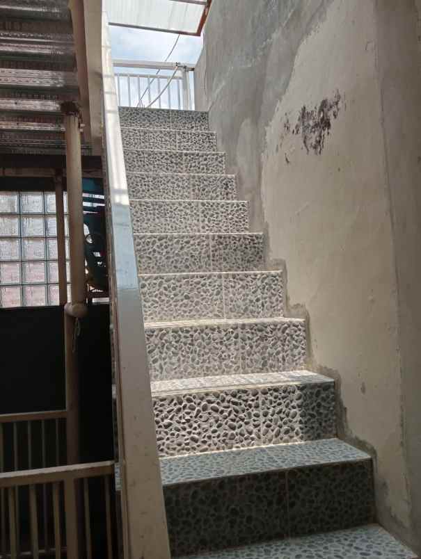 dijual rumah komplek kavling marinir