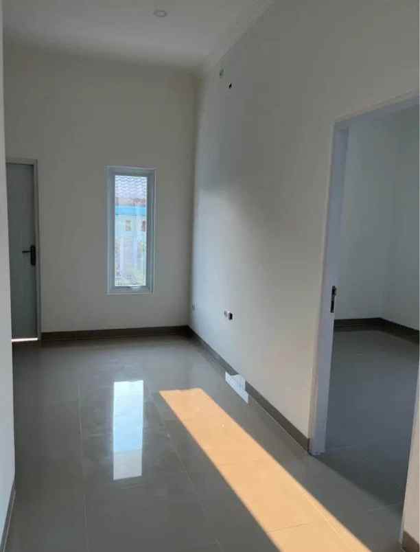 dijual rumah komplek pondok kelapa