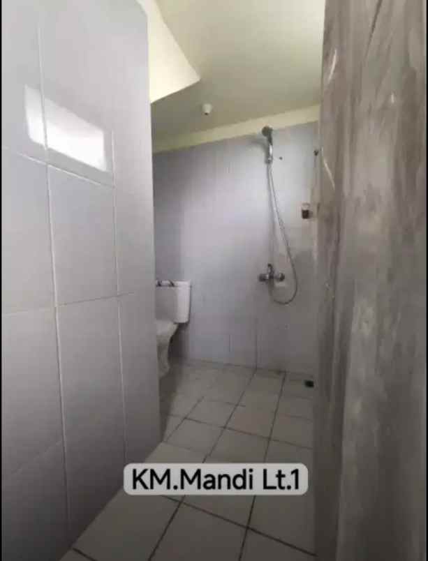 dijual rumah komplek pondok kelapa