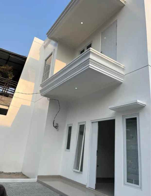 dijual rumah komplek pondok kelapa