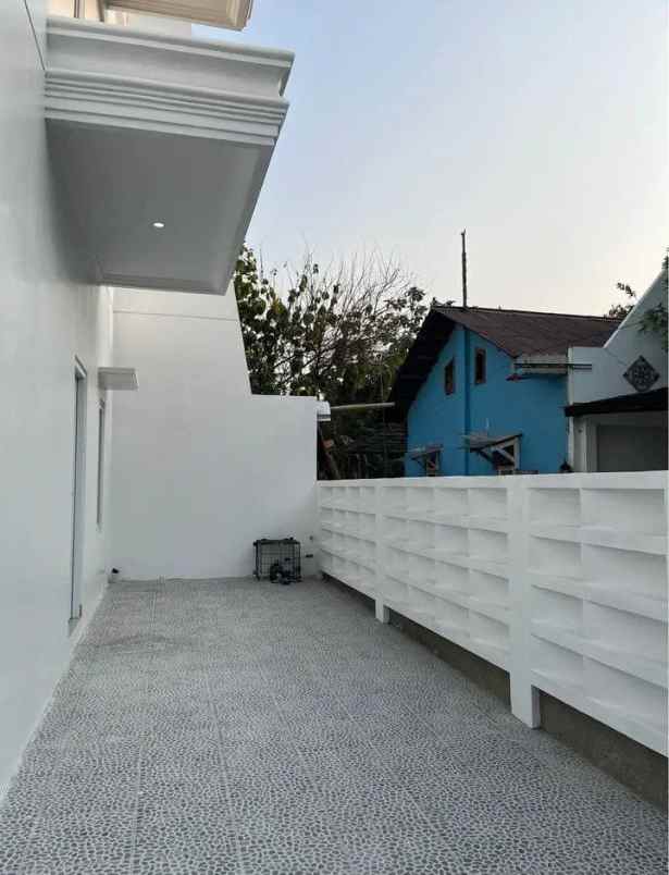 dijual rumah komplek pondok kelapa