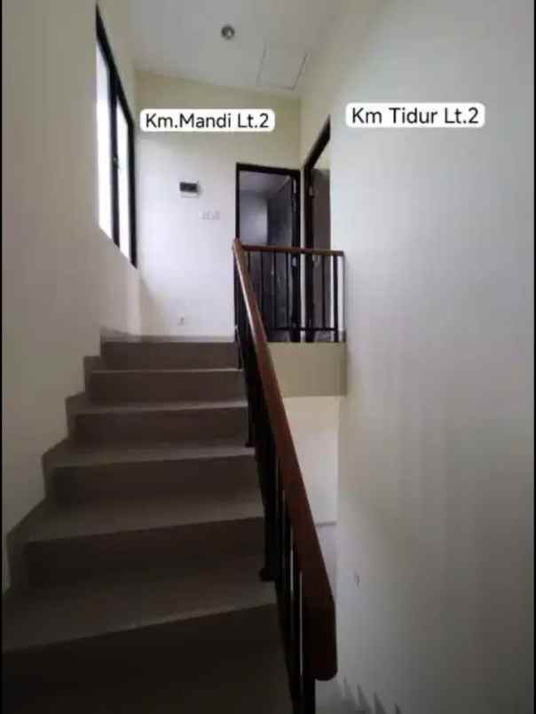 dijual rumah komplek pondok kelapa