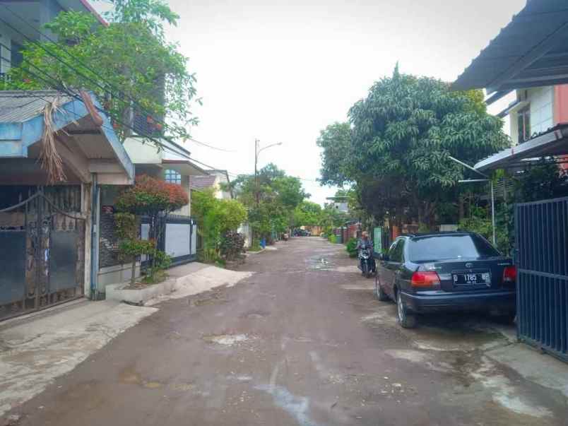 dijual rumah komplek pratama asri