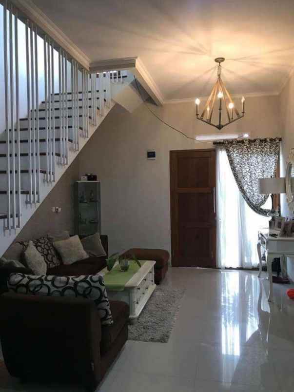 dijual rumah komplek taman melati pasir