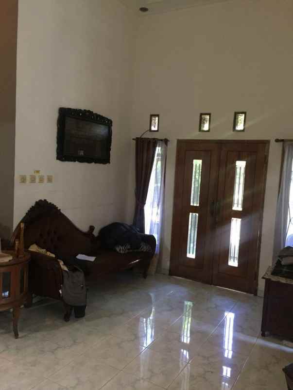 dijual rumah komplek taman persada asri