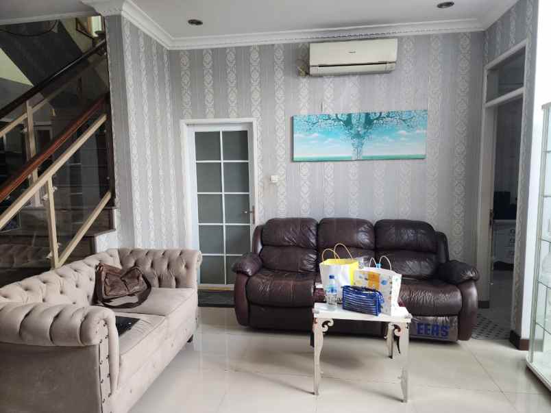 dijual rumah komplek tanjungsari asri