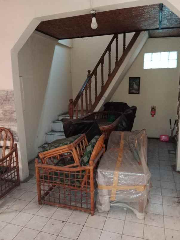 dijual rumah komplek vijaya kusuma