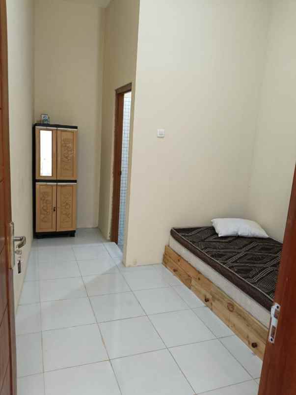 dijual rumah kost putri lokasi tlogomas kota malang
