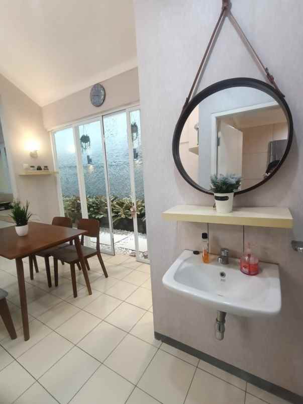 dijual rumah kota baru parahyangan bandung