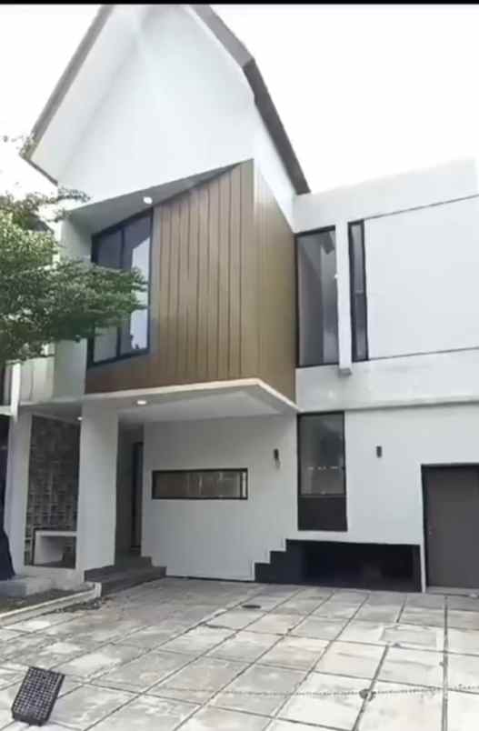 dijual rumah kreo selatan larangan kota