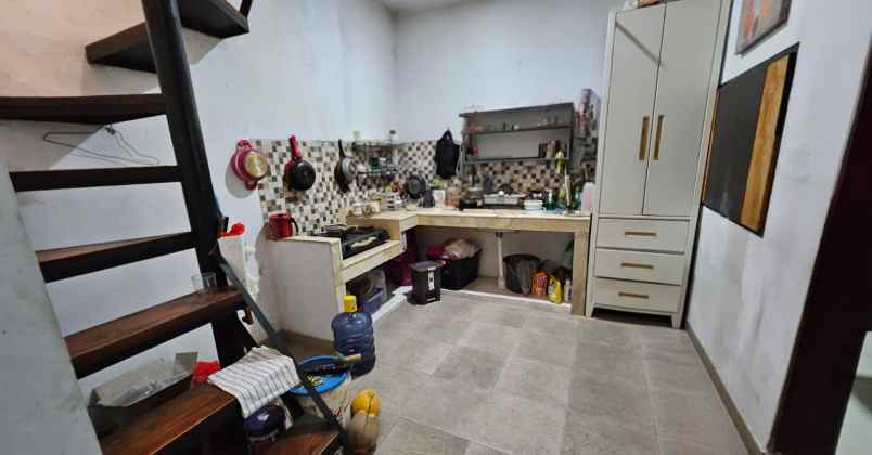 dijual rumah kuldesak di legenda wisata cibubur