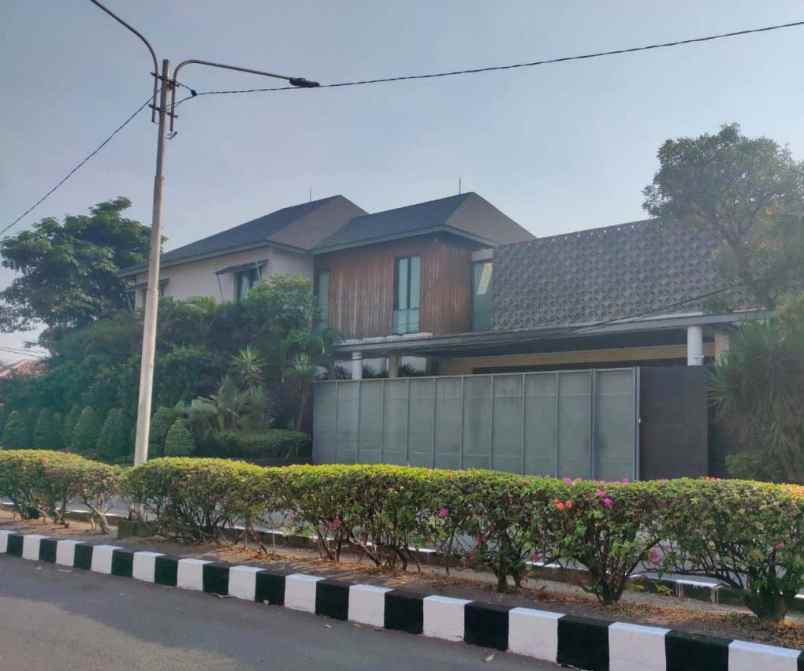 dijual rumah kupang indah