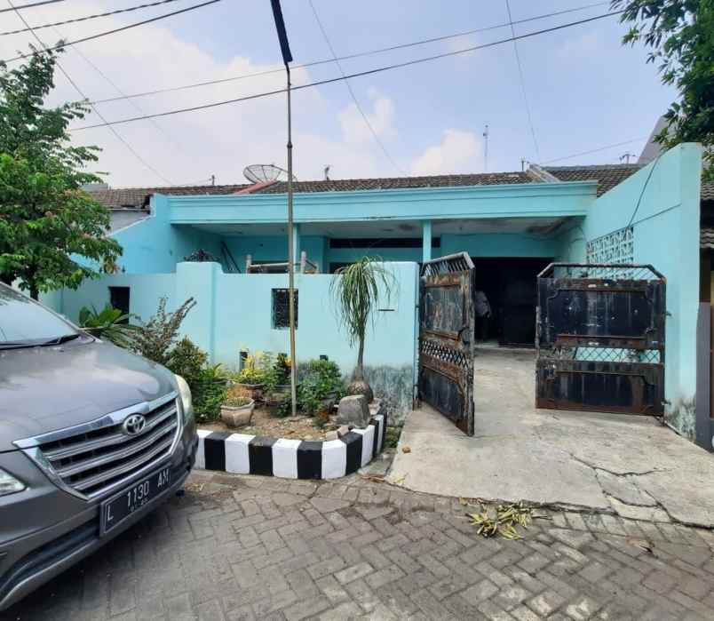 dijual rumah kutisari indah utara