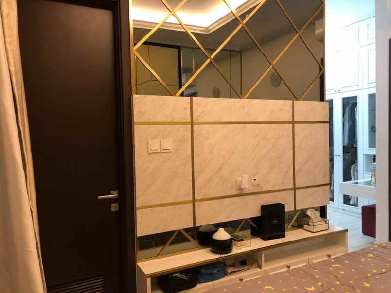 dijual rumah lavon swancity jl suvarna