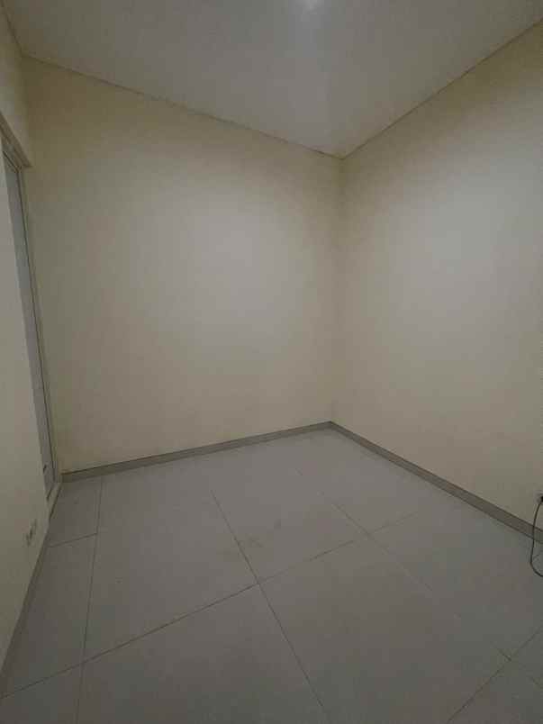 dijual rumah lebak timur