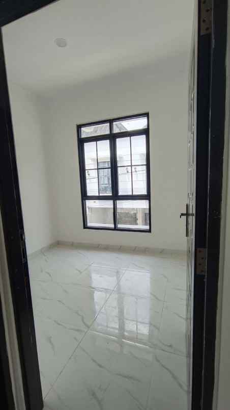 dijual rumah leuwinanggung tapos depok