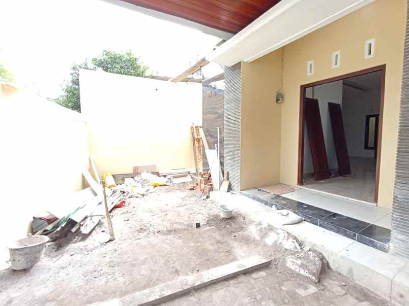 dijual rumah maguwoharjo