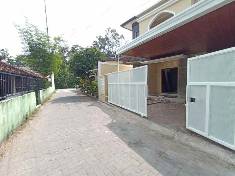 dijual rumah maguwoharjo