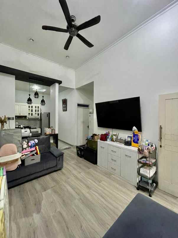 dijual rumah mampang pancoran mas depok