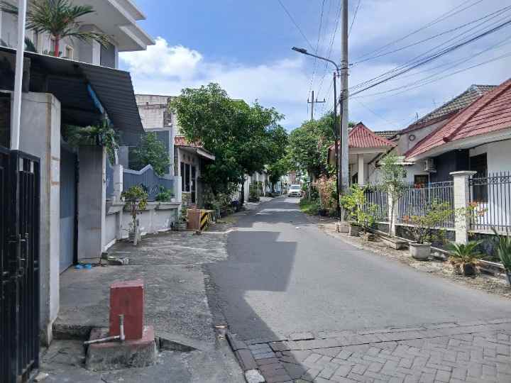 dijual rumah manukan mukti