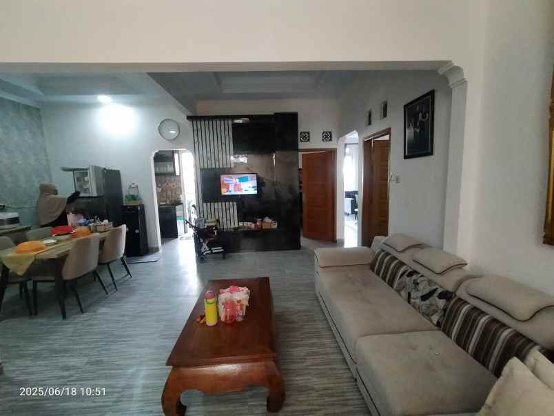 dijual rumah margahayu raya