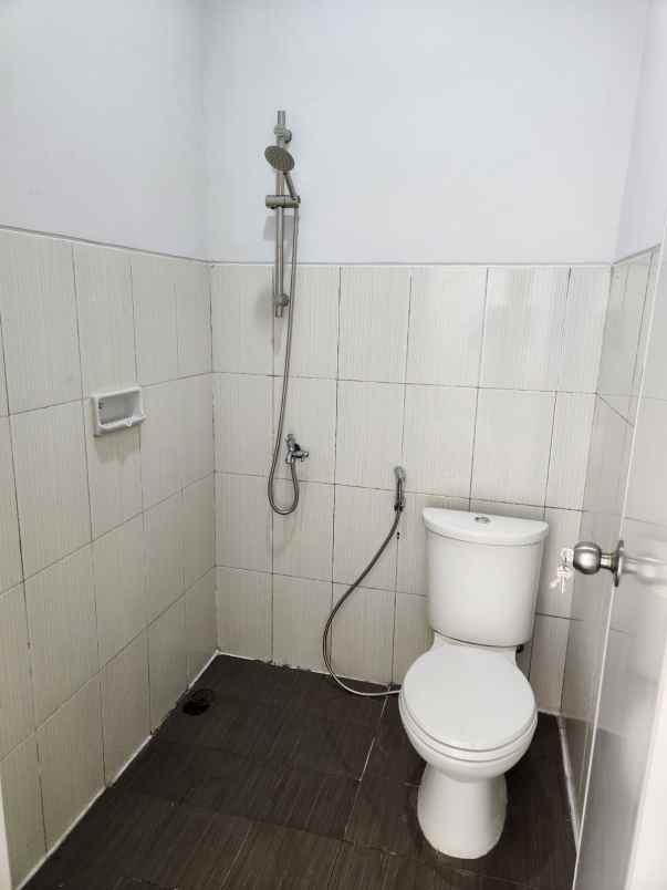 dijual rumah margajaya