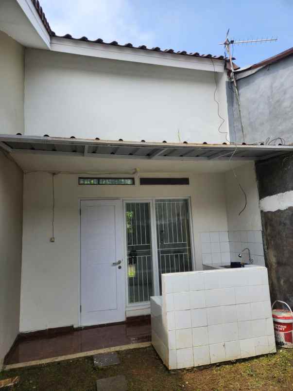 dijual rumah margajaya