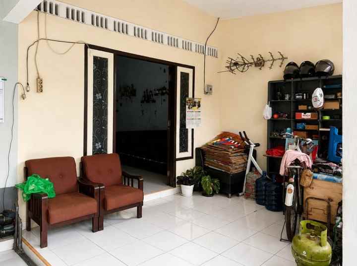 dijual rumah medokan