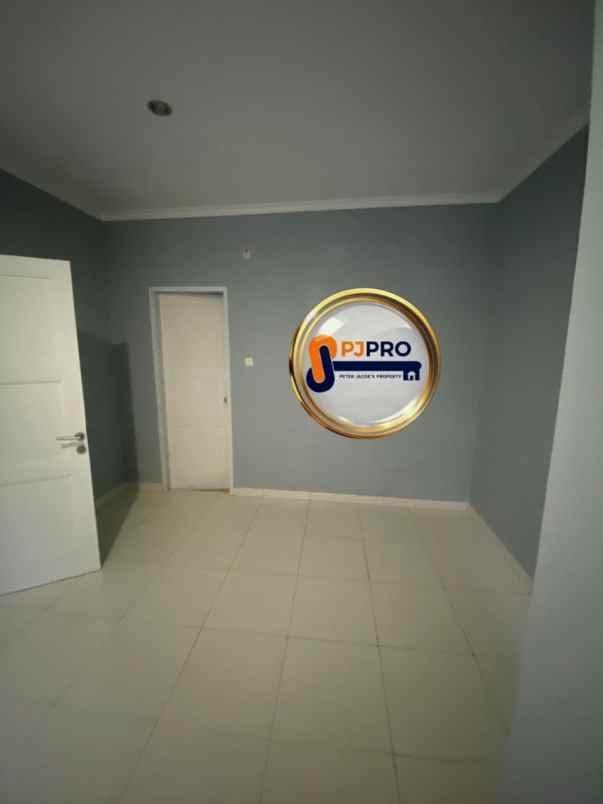 dijual rumah metland menteng