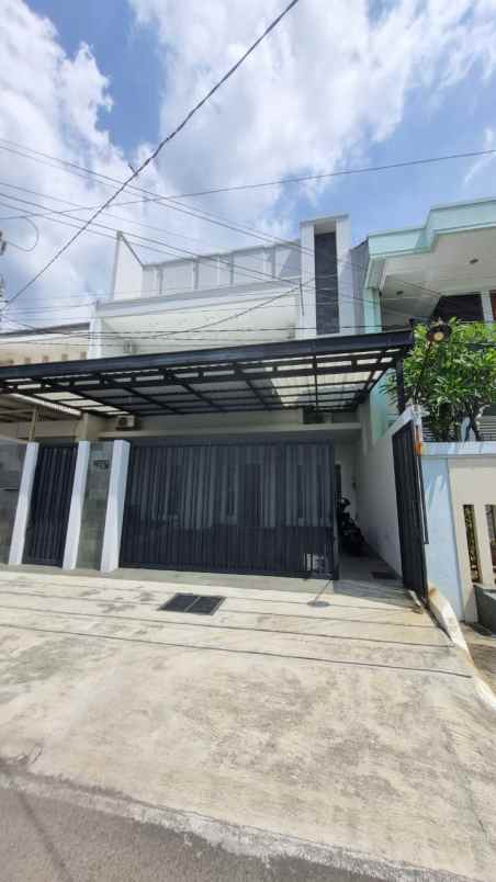 dijual rumah mewah