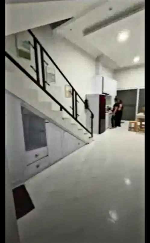 dijual rumah mewah lokasi strategis di bandung