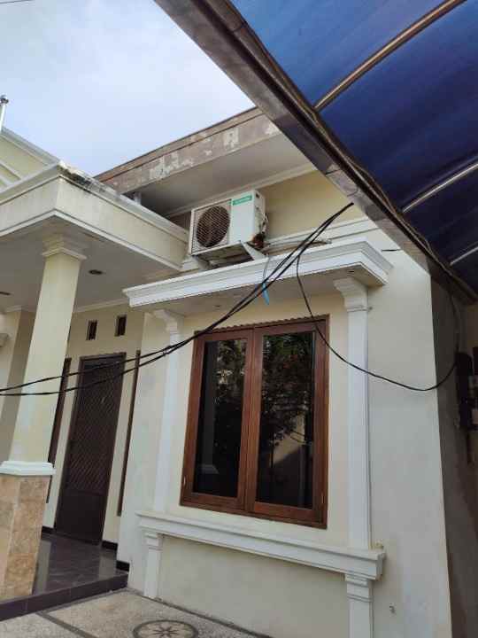 dijual rumah mulyosari prima