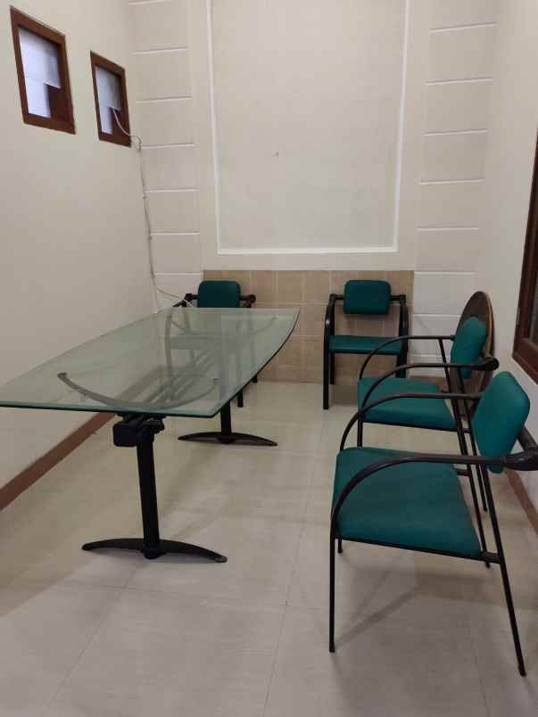 dijual rumah mulyosari prima