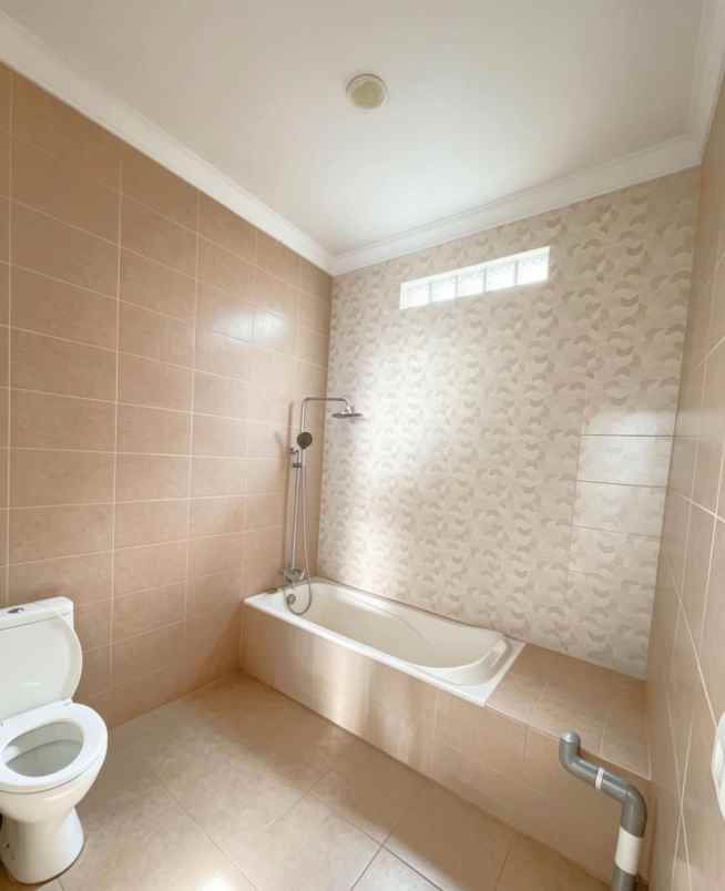 dijual rumah murah banget di eramas