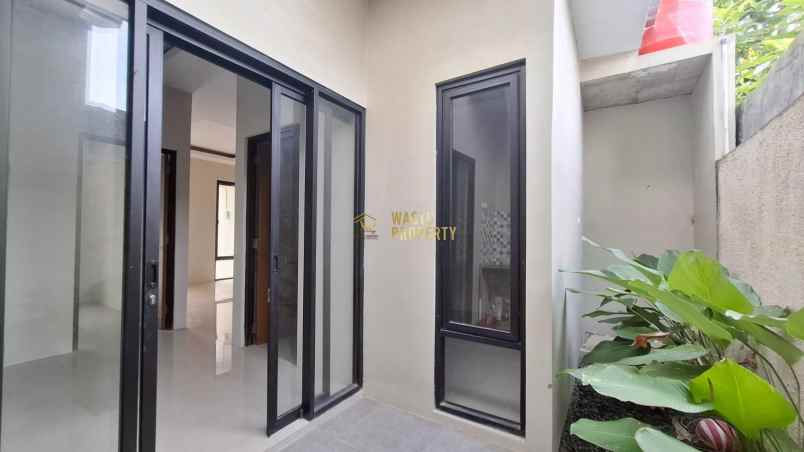 dijual rumah ngemplak