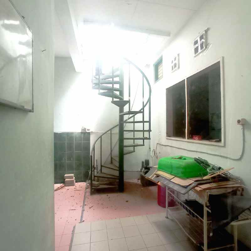 dijual rumah nginden intan timur