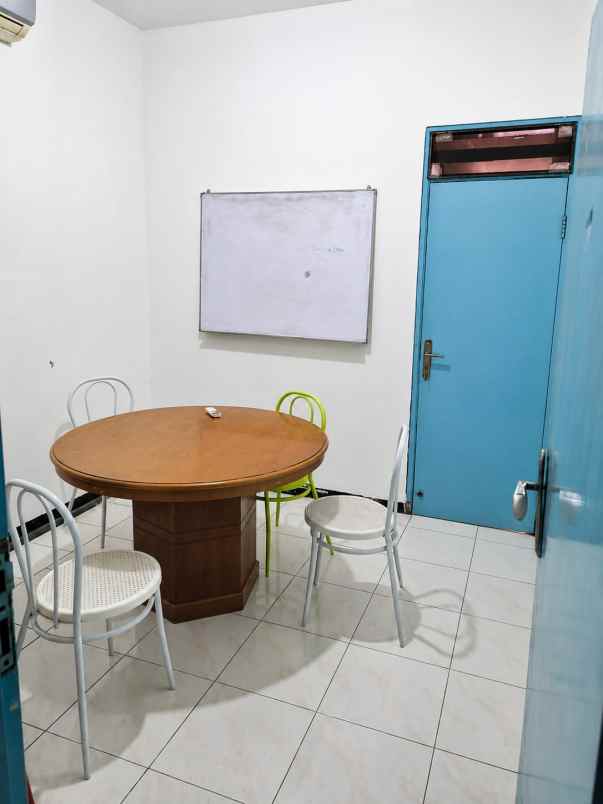 dijual rumah nirwana eksekutif