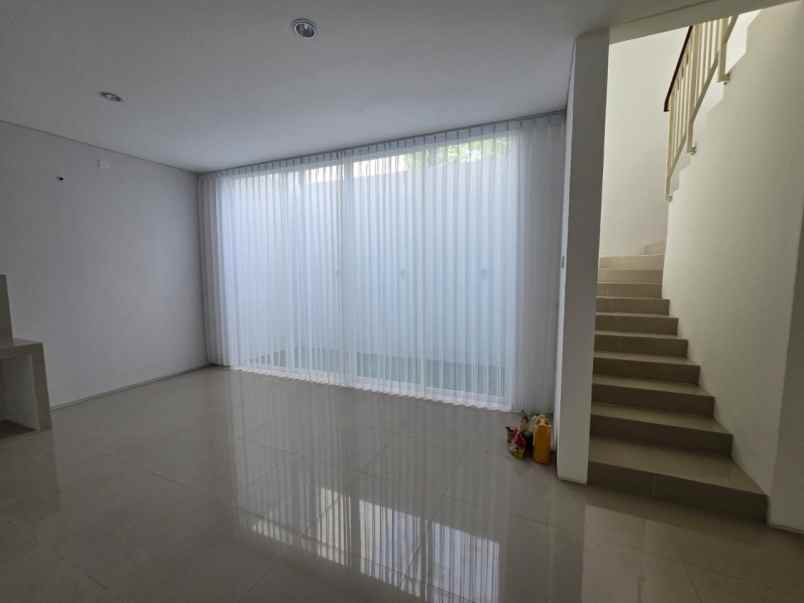 dijual rumah northwest park nd7