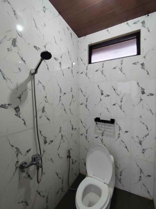 dijual rumah oro oro ombo