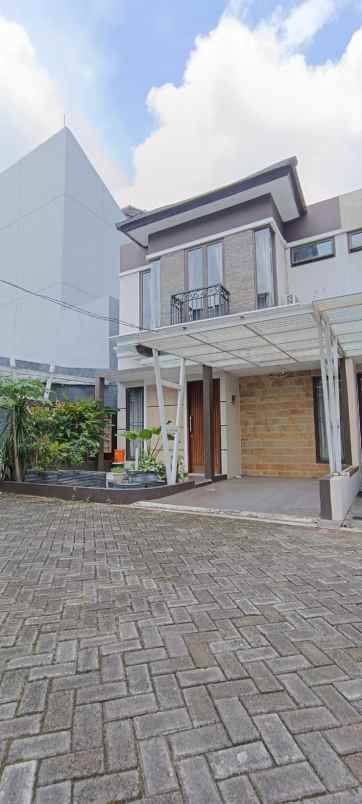 dijual rumah otista 3 jatinegara