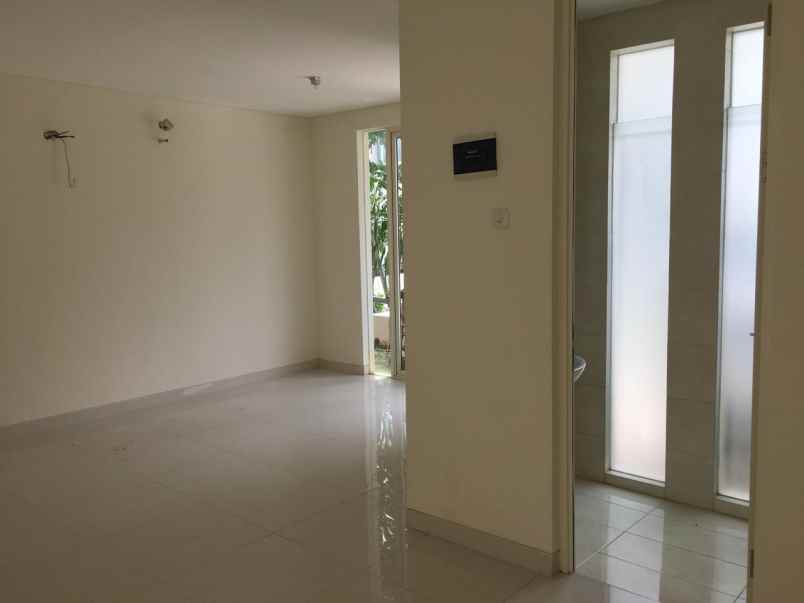 dijual rumah pakuwon city zimbali costa