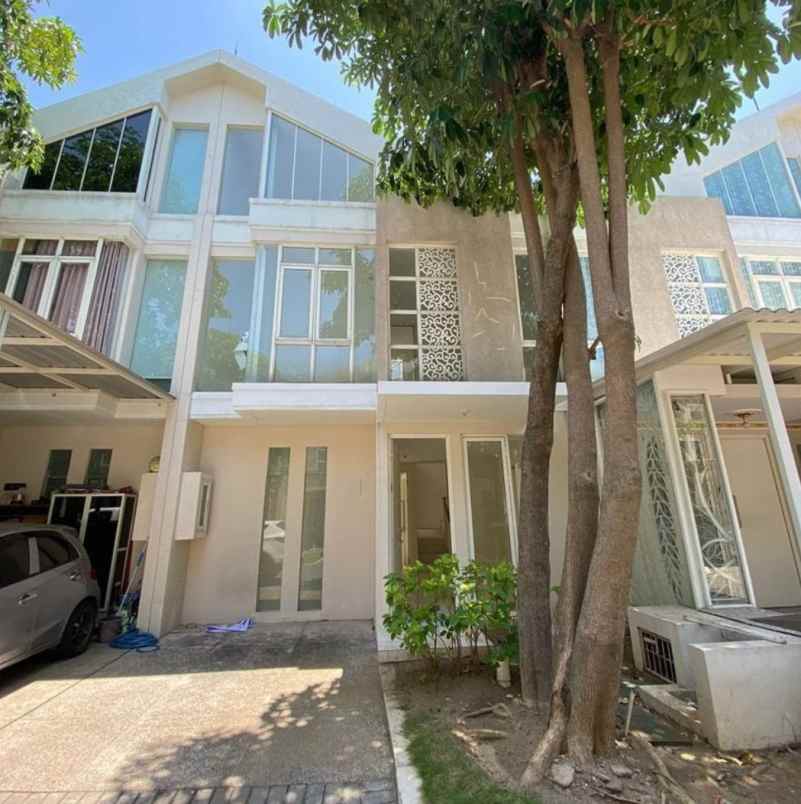 dijual rumah pakuwon city zimbali costa