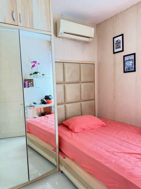 dijual rumah palm beach