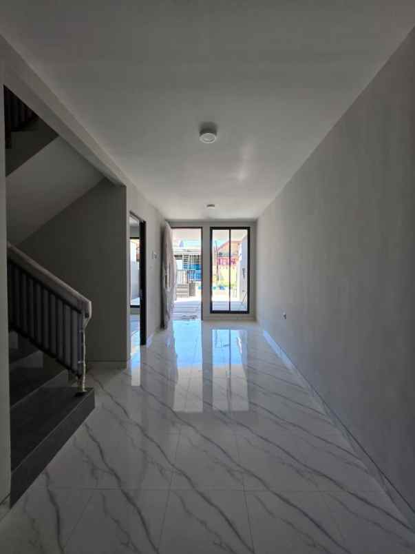 dijual rumah panjang jiwo permai