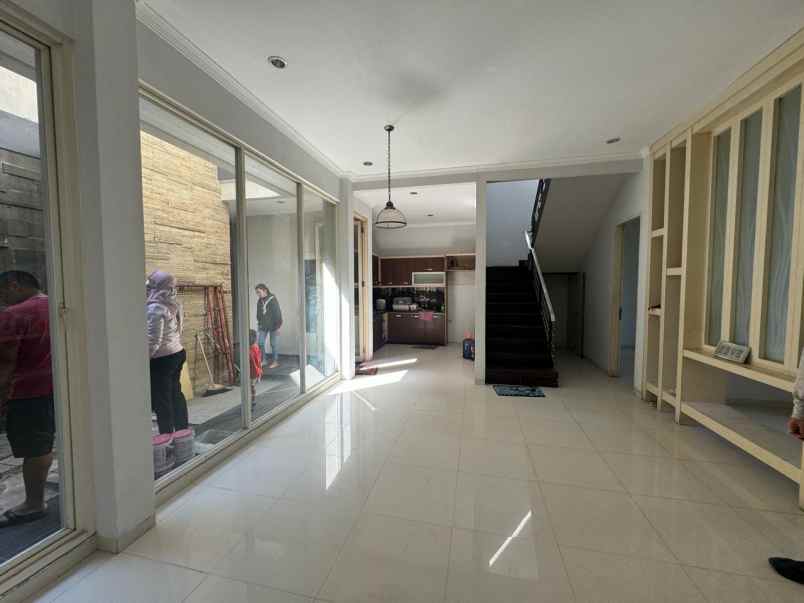 dijual rumah pantai mentari